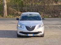 Usata Lancia Ypsilon 69 CV (50 kW) 2015 Grigio Utilitaria