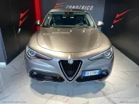Usata Alfa Romeo Stelvio Executive 210 CV (154 kW) 2017 Grigio SUV
