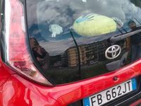Usata Toyota Aygo 72 CV (52 kW) 2018 Rosso Utilitaria