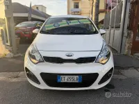 Usata Kia Rio Active 85 CV (62 kW) 2014 Bianco Berlina