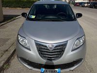 Usata Lancia Ypsilon Silver 95 CV (69 kW) 2012 Argento Utilitaria