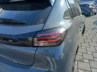 Usata Peugeot 208 Allure 101 CV (74 kW) 2025 Grigio Utilitaria
