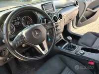 Usata Mercedes B180 Premium 109 CV (80 kW) 2014 Bianco Utilitaria
