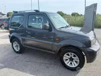 Usata Suzuki Jimny 86 CV (63 kW) 2012 Grigio SUV