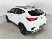 Usata MG ZS Luxury 111 CV (81 kW) 2024 Bianco SUV