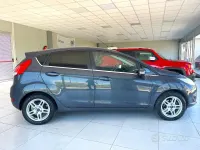 Usata Ford Fiesta Titanium 75 CV (55 kW) 2013 Blu Berlina