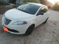 Usata Lancia Ypsilon 69 CV (50 kW) 2013 Bianco Utilitaria