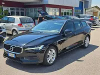 Usata Volvo V60 Momentum 163 CV (119 kW) 2021 Nero Station wagon