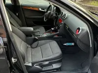 Usado Audi A3 Ambiente 140 CV (102 kW) 2011 Negro Utilitario