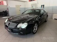 Usata Mercedes SL500 306 CV (225 kW) 2002 Nero Cabrio