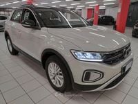 Usata VW T-Roc Life 150 CV (110 kW) 2022 Beige SUV