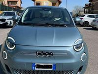 Usata Fiat 500e La Prima 86 kW (118 CV) 2021 Blu/azzurro Utilitaria