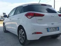 Usata Hyundai i20 GO! 75 CV (55 kW) 2016 Argento Berlina