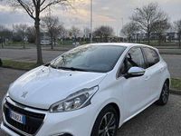 Usata Peugeot 208 Allure 82 CV (60 kW) 2017 Utilitaria