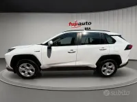 Usata Toyota RAV4 Hybrid Business Edition 218 CV (160 kW) 2022 White gloss SUV
