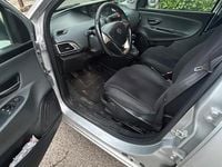 Usata Lancia Ypsilon 69 CV (50 kW) 2014 Grigio Utilitaria