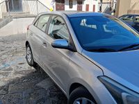 Usata Hyundai i20 Comfort 100 CV (73 kW) 2017 Grigio Utilitaria