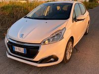 Usata Peugeot 208 Active 75 CV (55 kW) 2018 Bianco Utilitaria