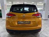 Usata Renault Scénic IV 110 CV (80 kW) 2018 Oro Monovolume