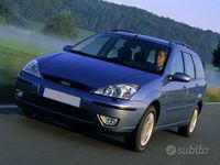 Begagnad Ford Focus Zetec 101 HK (74 kW) 2004 Grå Kombi