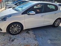 Usata Peugeot 208 Active 75 CV (55 kW) 2016 Bianco Utilitaria
