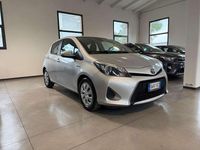 Brugt Toyota Yaris Hybrid Lounge 75 HK (55 kW) 2014 Grå Sedan