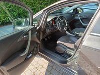 Usata Opel Astra Sport 110 CV (80 kW) 2012 Grigio Station wagon