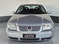 Usata VW Bora Highline 105 CV (77 kW) 2000 Grigio Berlina