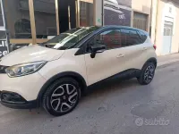 Usata Renault Captur 90 CV (66 kW) 2017 Beige SUV