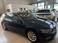 Usata VW Passat Business 122 CV (89 kW) 2021 Blu/azzurro Station wagon