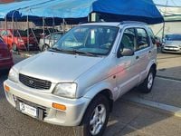 Usata Daihatsu Terios 83 CV (61 kW) 2000 Grigio SUV