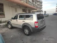 Usata Dodge Nitro 177 CV (130 kW) 2007 Grigio SUV