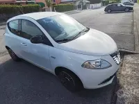Usata Lancia Ypsilon 69 CV (50 kW) 2015 Bianco Utilitaria