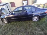 Usata BMW 318 143 CV (105 kW) 2002 Blu Berlina