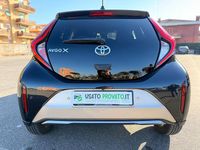 Usata Toyota Aygo X Lounge 72 CV (52 kW) 2023 Oro SUV