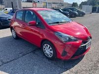 Usata Toyota Yaris Active 72 CV (52 kW) 2019 Rosso Utilitaria