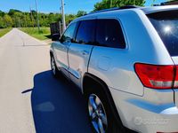 Usata Jeep Grand Cherokee 243 CV (178 kW) 2013 Grigio SUV