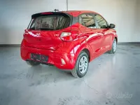 Usata Hyundai i10 Essential 63 CV (46 kW) 2025 Rosso metallizzato Utilitaria