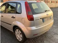 Usata Ford Fiesta 69 CV (50 kW) 2003 Grigio Utilitaria