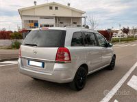 Usata Opel Zafira 150 CV (110 kW) 2012 Grigio Monovolume