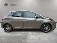 Usata Toyota Yaris Hybrid Style 101 CV (74 kW) 2017 Grigio Berlina