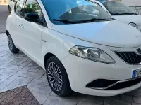 Usata Lancia Ypsilon 69 CV (50 kW) 2013 Bianco Utilitaria