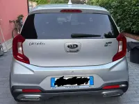 Usata Kia Picanto X-Line 65 CV (47 kW) 2021 Argento Utilitaria