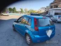 Gebraucht Ford Fiesta 75 PS (55 kW) 2004 Blau Kleinwagen