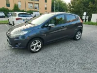 Usata Ford Fiesta Titanium 82 CV (60 kW) 2009 Grigio Berlina