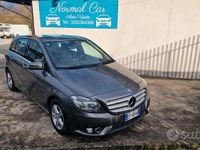 Usata Mercedes B180 Premium 109 CV (80 kW) 2013 Grigio Monovolume