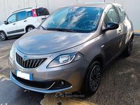 Usata Lancia Ypsilon 69 CV (50 kW) 2023 Gray Utilitaria