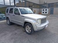 Usata Jeep Cherokee Sport 177 CV (130 kW) 2009 Argento SUV