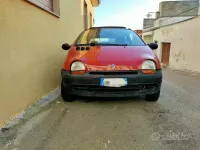 Usata Renault Twingo 58 CV (42 kW) 1997 Rosso Utilitaria