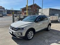 Usata VW T-Roc Style 110 CV (80 kW) 2022 Beige SUV